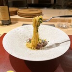 パルコ フィエラ - 自家製タヤリン＆サルシッチャ、三つ葉、36ヶ月熟成のパルミジャーノ