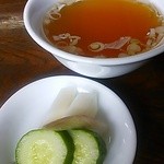 華香亭本店 - 2013年8月 漬物＆スープ