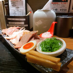 神楽 海老で鯛を釣る麺堂 - 