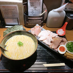 神楽 海老で鯛を釣る麺堂 - 