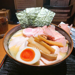 神楽 海老で鯛を釣る麺堂 - 