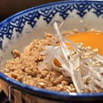 炭焼 おかげさん - 〆卵黄醤油付け鳥そぼろ丼