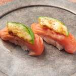 Kaoru salmon grilled Sushi