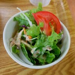 小さな食堂 ヒロ - 昭和カレーのサラダ (2023.07.06)