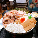 神楽 海老で鯛を釣る麺堂 - 