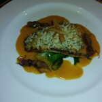 志喜亭 - 黒鯛の香草パン粉焼き　カレーソース、ホタルイカ入り