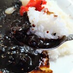 Ajimori Nobu - 旨味と辛味のバランスがとれた、黒いカレー