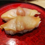 Kaitenzushi Honjin - 赤貝。コリコリでおいしい！