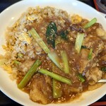 大龍飯店 - 牛バラチャーハン