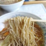 山忠 - この自家製麺が素晴らしい