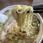 Shuu Chan Ramen - 低加水麺の細麺