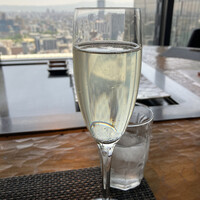 ニュー松坂 梅田32番街店 - 