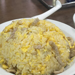 Hanaman - 肉チャーハン900円　盛り多め