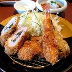 Tonkatsu Hamakatsu - 梅しそ巻とひれ膳。