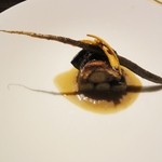 サグラ - ５．牛蒡と鰻の赤ワイン煮