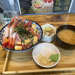 海鮮丼 丸喜 - 
