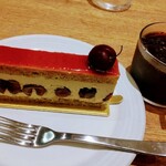 ア コテ ドゥ テ - 