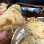 スパイスバザール アチャカナ - チーズクルチャ