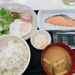 すき家 - ベーコンエッグ朝食（ご飯並¥390）　焼鮭¥280