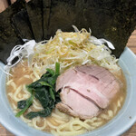 横浜ラーメン 渡来武 総本店