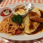 来鈴亭 - オムライスDEパスタランチ　880円　これに、サラダとスープが付きます。