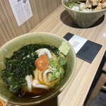 本町製麺所 本店 - カウンター席