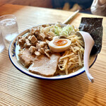 ケンチャンラーメン 山形 - 『中華そば 大盛』
                                濃い口 油ぽく煮卵ｸﾝ メンマ増し 
                                コマ切れチャーシュー 身入り 先着特典 海苔と半玉サービス