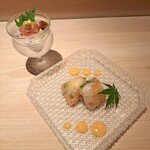 Nihon Ryouri Tsumugu - お造り
      ・マグロの漬け　・ハモの生春巻　・北海道産のウニと自家製のりの佃煮