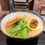 神楽 海老で鯛を釣る麺堂 - 