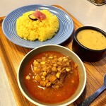 ハブモアカレー - チキンカレーと豆カレーのセット