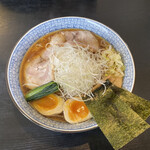 味噌らーめん工房 麺助 - 特製中華そば半玉盛り