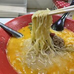 赤まる - 麺はこんな感じです。