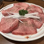 秋葉原 炭火焼肉 たん清 - 