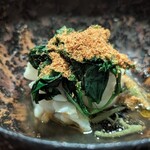 nishinakasu泥川武士 - 日本酒2漬け込んで、一夜干し、炭で焼いた伊勢海老。モロヘイヤに、海老の殻を焼いて粉末にしたのをたっぷりとかけて。ぷりぷりで、香ばしくて、めちゃくちゃ美味しかった。