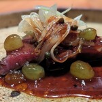 nishinakasu泥川武士 - オレイン55の和牛のヒレ肉。 ソースがシェリーと山椒。ローストしたらっきょうを刻んで。デラウェアも。