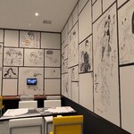 Manga Cafe - 壁には各先生の書いたイラスト