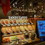 TANTO TANTO OSTERIA - お店前の雰囲気