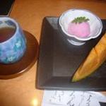黒豚料理 寿庵 - デザートとお茶