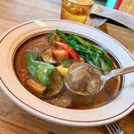 スープカレー やまやまや - 一口大の美味しいラム肉
