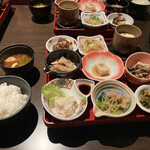 Mimasuya Okudohan - 左下の小鉢が、変更してくださった湯葉のお刺身。