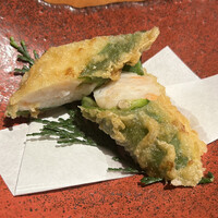 ダイナミックキッチン＆バー 燦 大阪店 - 揚物  万願寺唐辛子の海老真丈挟み揚げ