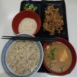 Yoshinoya - 牛皿麦とろ冷汁御膳(麦飯大盛)