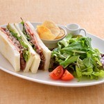 カフェ・ラ・ミル 吉祥寺ダイヤ街店