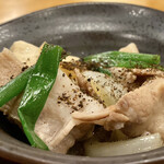 Kokubunji Soba - 肉豆腐
                        黒七味をかけ美味しくいただきました♪