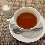 YAMAGATA San-Dan-Delo - 紅茶、ミルクは牛乳