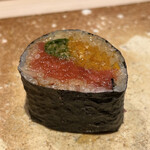 Sushi Itsutsu - トロタク巻