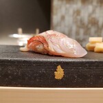 鮨 信海 - 金目鯛炙り