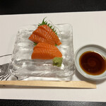 本町 大人の和料理 あき山 - 函館生サーモン差身