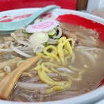 ラーメンさんぱち - 麵のアップです。