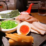 神楽 海老で鯛を釣る麺堂 - 